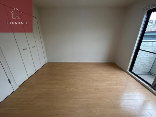 洋室(使い勝手のいい洋室です)