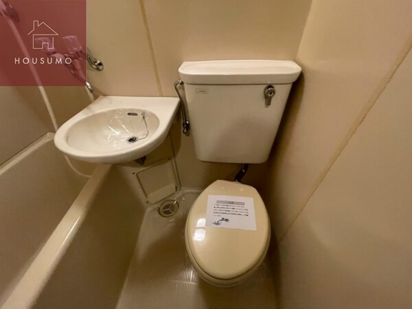 トイレ(シンプルで使いやすいトイレです)