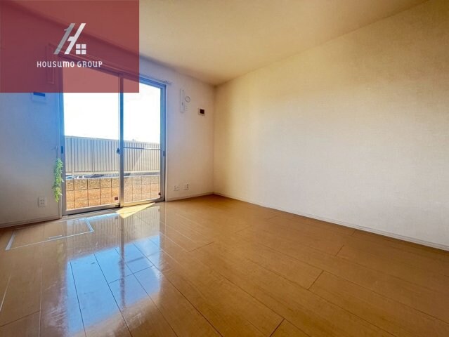 物件内観写真5　(リビングです)