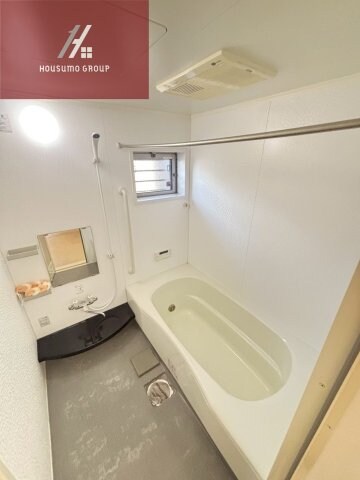 物件内観写真9　(コンパクトで使いやすいお風呂です)