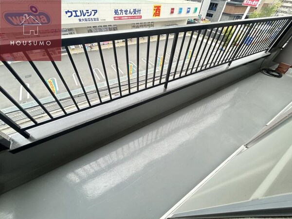 バルコニー(陽当たり良好なバルコニーです)