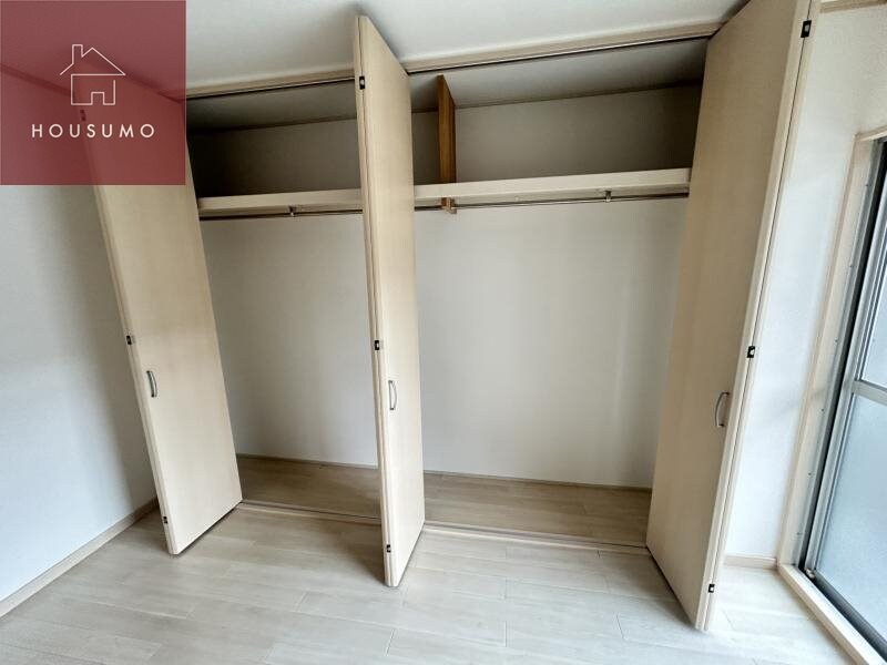 物件内観写真26　(収納豊富です)