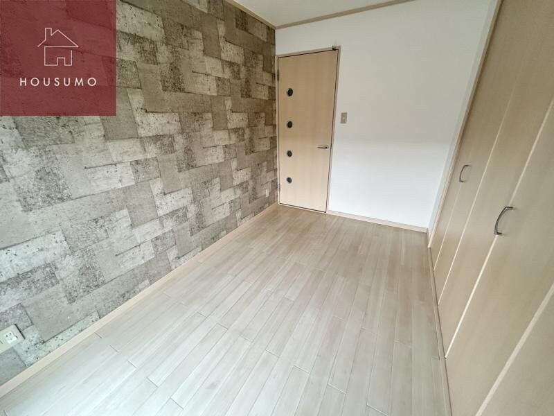 物件内観写真29　(明るい洋室です)