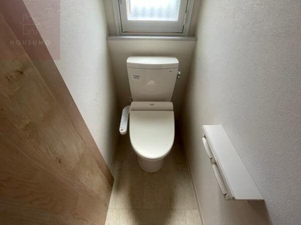 トイレ(コンパクトで使いやすいトイレです)