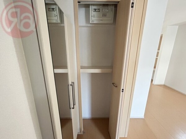 収納(同施工会社・同型モデルの室内です。（参考写真・イメージ写真）)