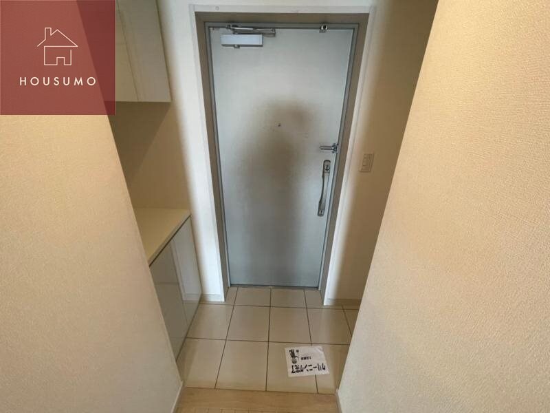 物件内観写真10　(きれいな玄関です)