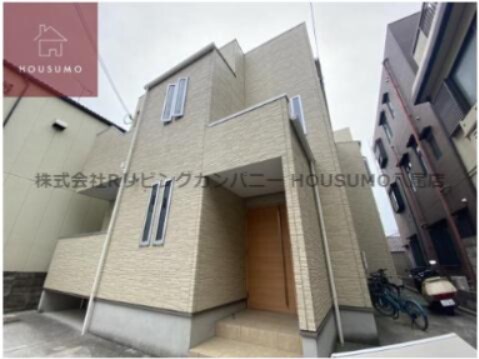 物件外観写真1　(落ち着いた雰囲気の外観です)