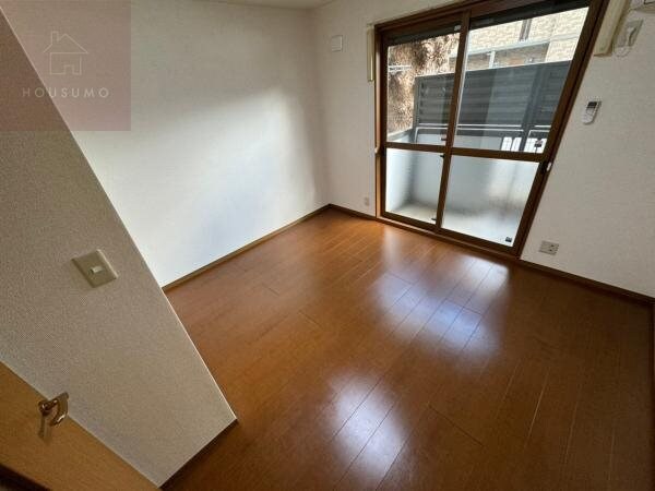 物件内観写真29　(広々とした洋室です)