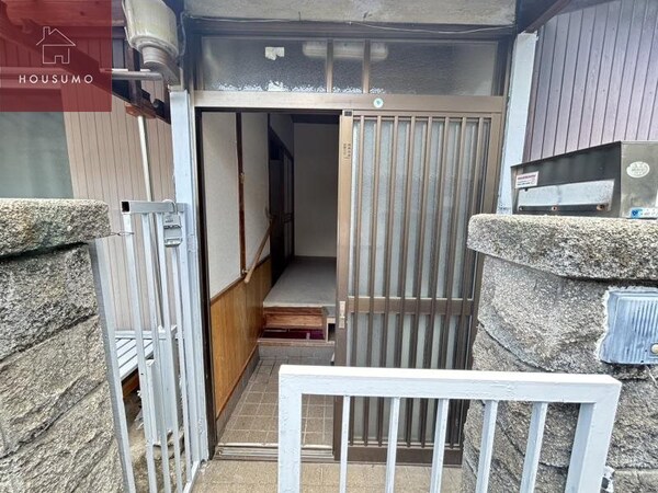 エントランス(建物の内部です)