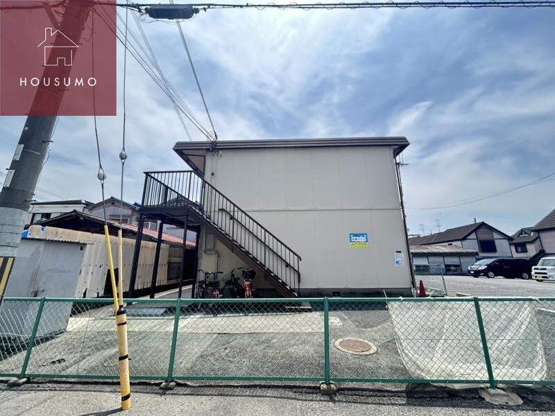 物件外観写真4　(物件の外観です)