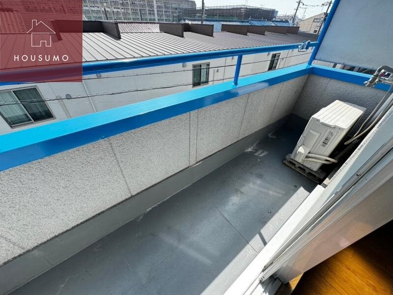 物件内観写真13　(バルコニーからの眺めを楽しみながら食事をしませんか)