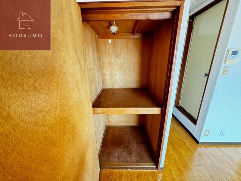 物件内観写真20　(収納豊富です)