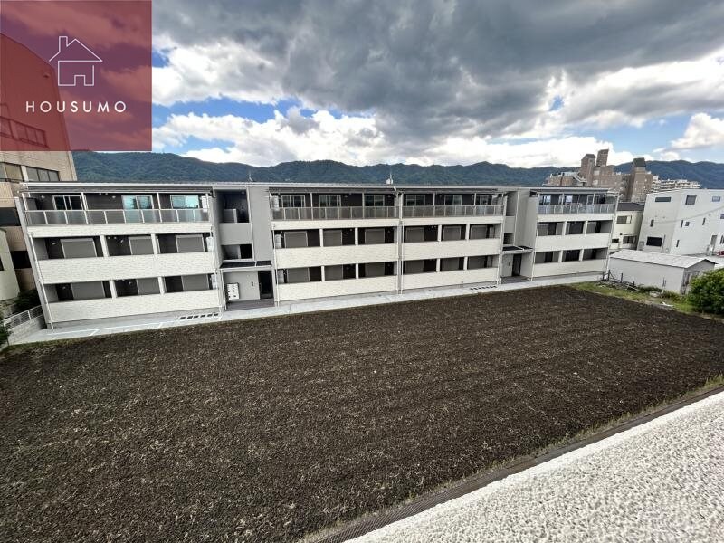 物件外観写真3　(物件の外観です)