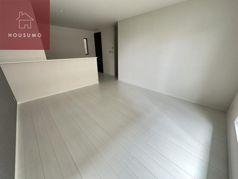 物件内観写真21　(おしゃれな居間です)