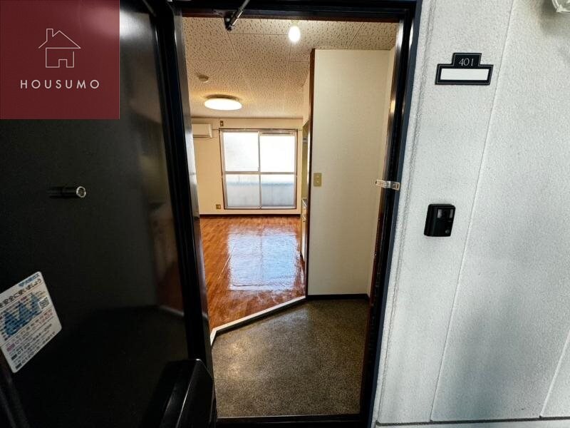 物件内観写真10　(シンプルで使いやすい玄関です)