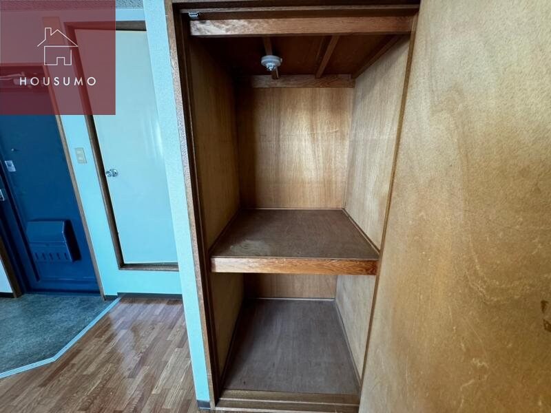 物件内観写真20　(収納豊富です)