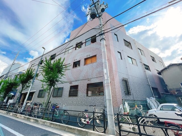 物件外観写真4　(物件の外観です)