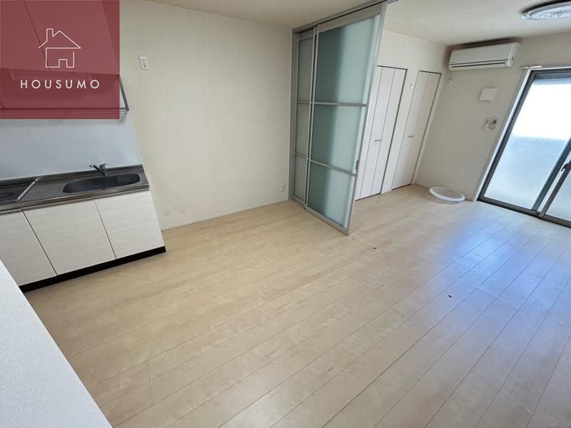 物件内観写真5　(リビングです)