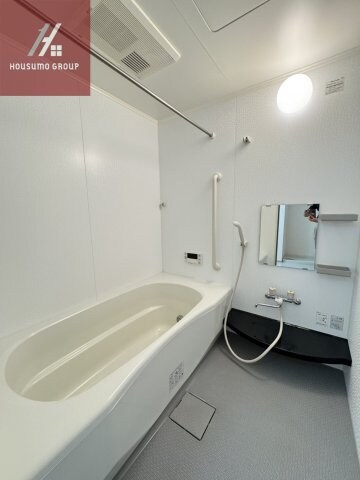 物件内観写真7　(きれいなお風呂です)