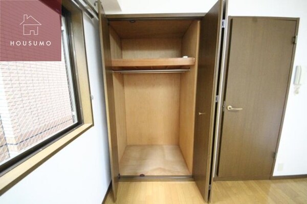 収納(便利な収納スペースです)