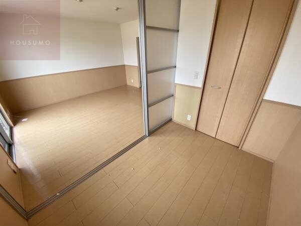 洋室(ゆったりした洋室です)