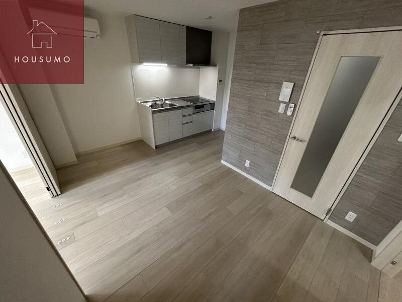 物件内観写真16　(おしゃれな居間です)