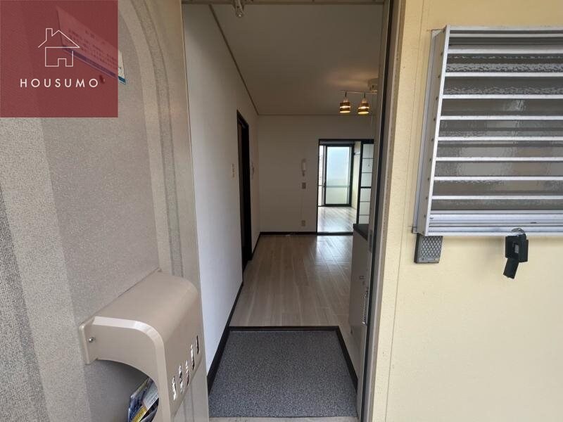 物件内観写真9　(シンプルで使いやすい玄関です)