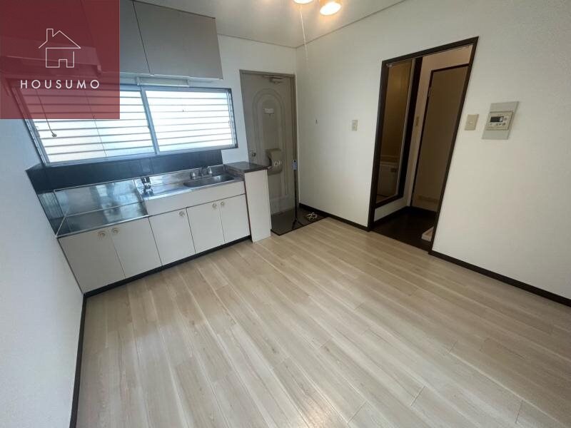 物件内観写真16　(リビングです)