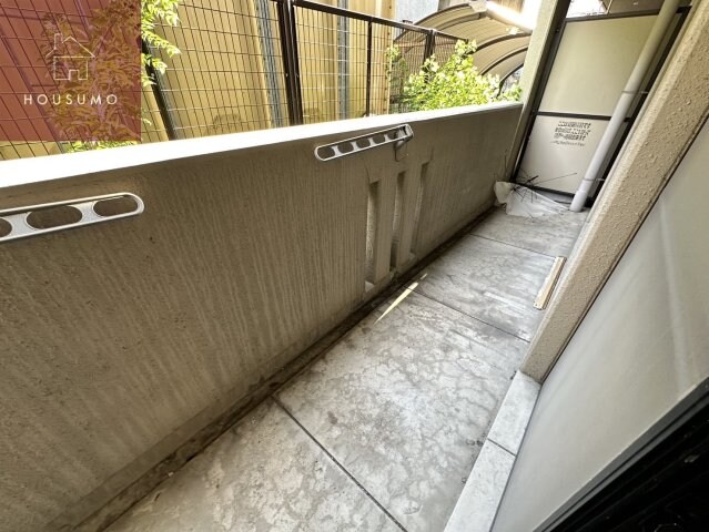 物件内観写真13　(バルコニーからの眺めを楽しみながら食事をしませんか)