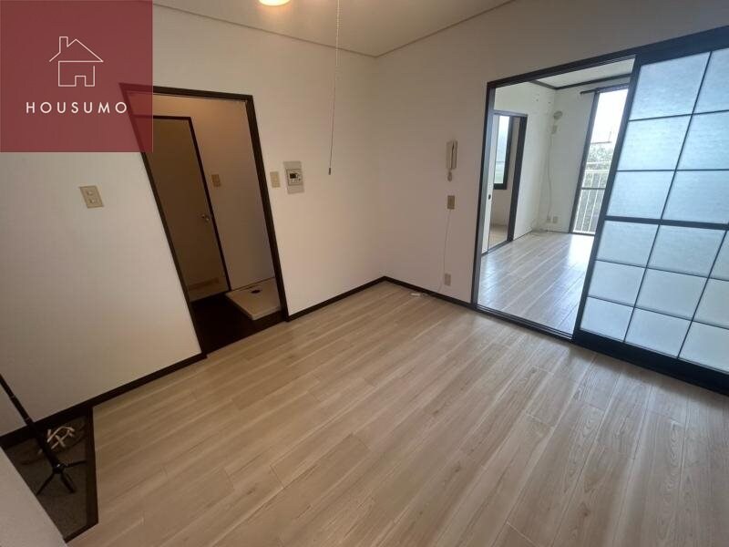 物件内観写真4　(ゆったり過ごせるリビングです)