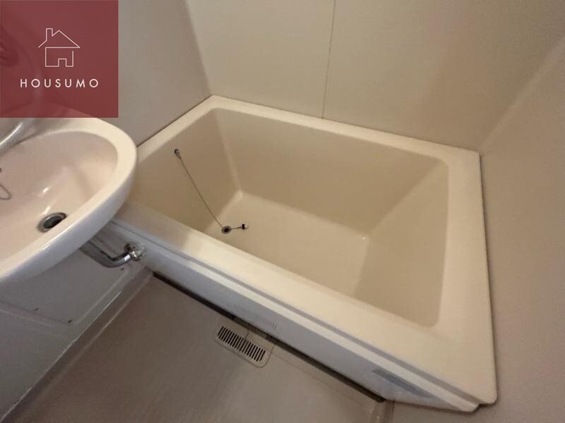 物件内観写真6　(コンパクトで使いやすいお風呂です)