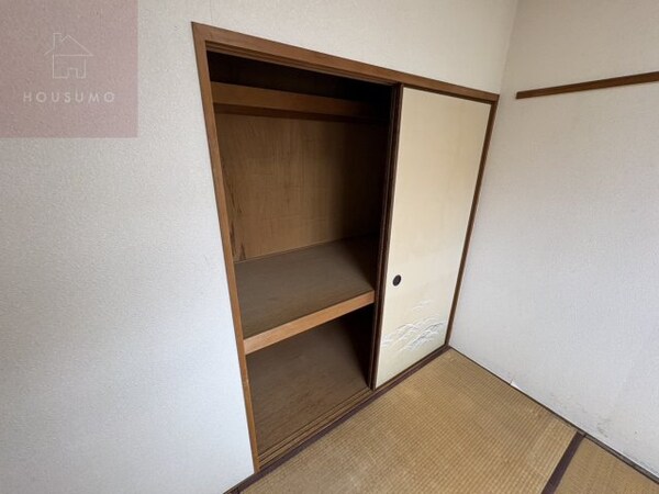 収納(コンパクトなキッチンで掃除もラクラク)