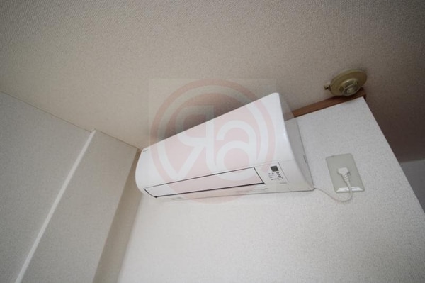 トイレ(コンパクトで使いやすいトイレです)