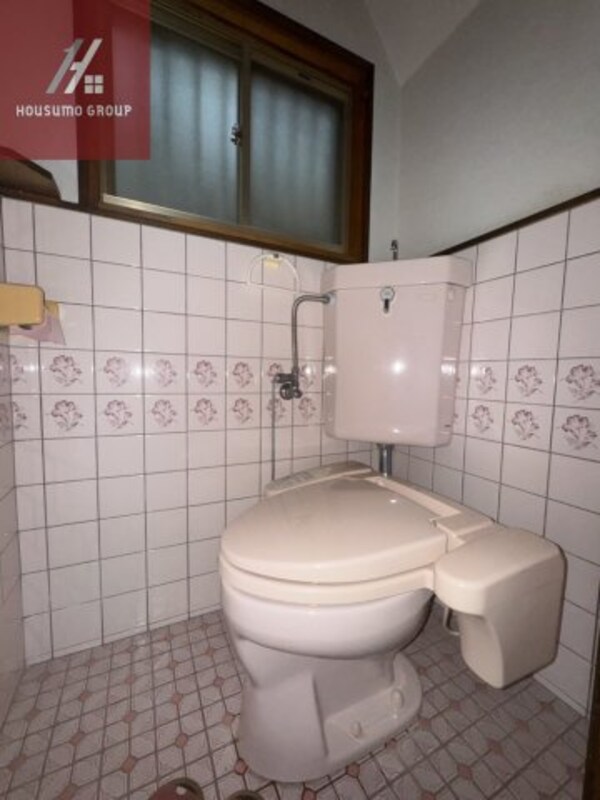トイレ(コンパクトで使いやすいトイレです)