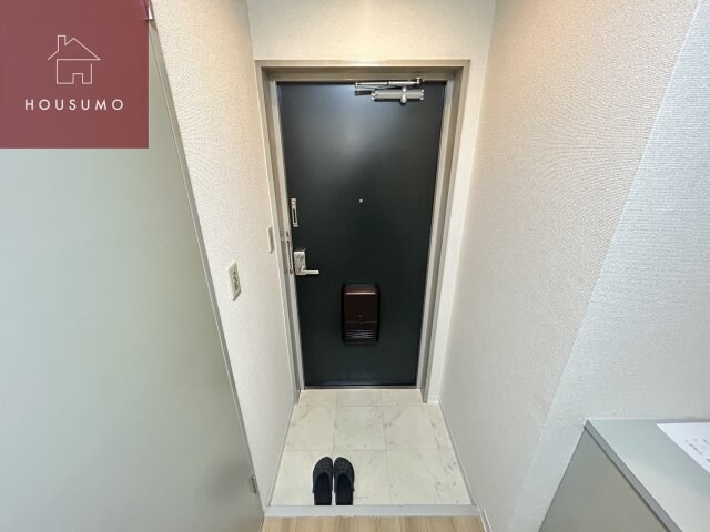 物件内観写真9　(シンプルで使いやすい玄関です)