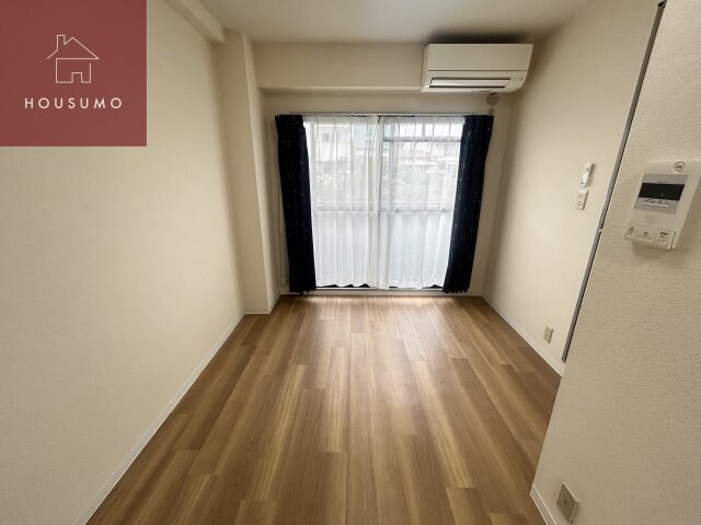 物件内観写真16　(使いやすい居間です)