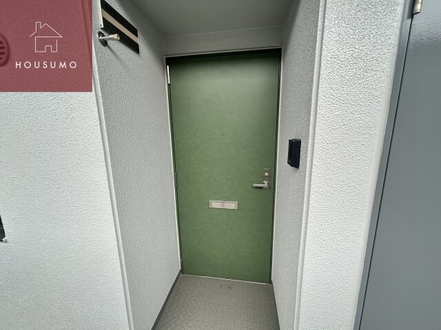 物件内観写真24　(ゆったりとした玄関です)