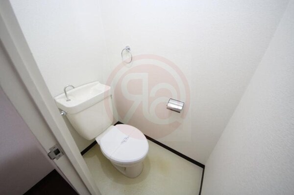 トイレ(コンパクトで使いやすいトイレです)