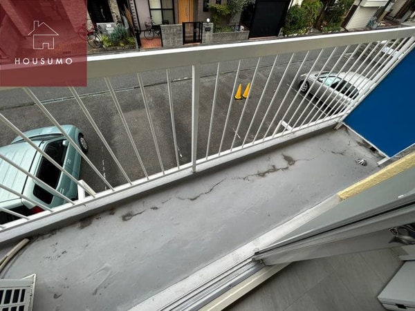 バルコニー(外からの目が気にならないバルコニーで洗濯物が干せます)