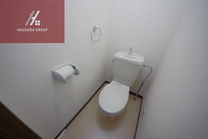 物件内観写真8　(コンパクトで使いやすいトイレです)