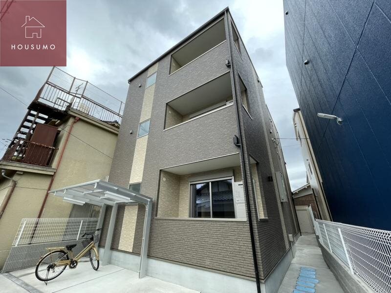 物件外観写真1　(外観もきれいです)