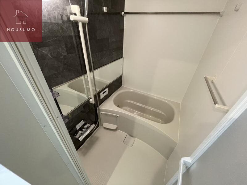 物件内観写真6　(コンパクトで使いやすいお風呂です)