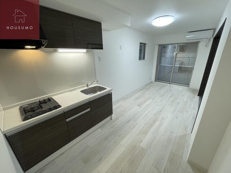 物件内観写真16　(おしゃれな居間です)