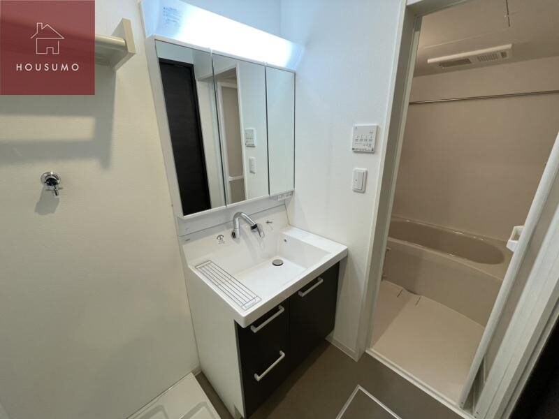 物件内観写真19　(独立洗面化粧台付き)