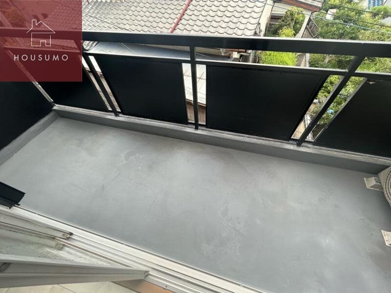 物件内観写真12　(バルコニーがあります)