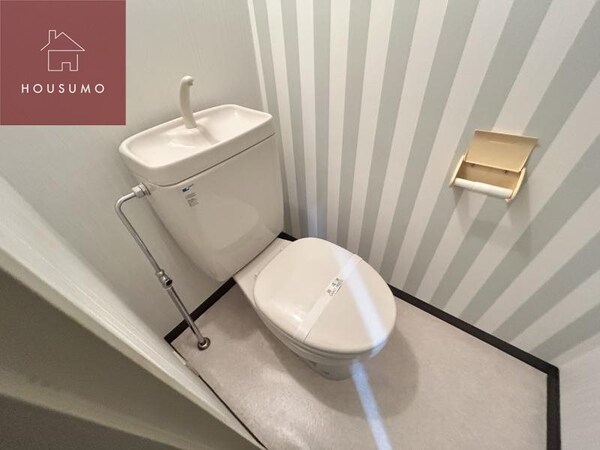 トイレ(コンパクトで使いやすいトイレです)