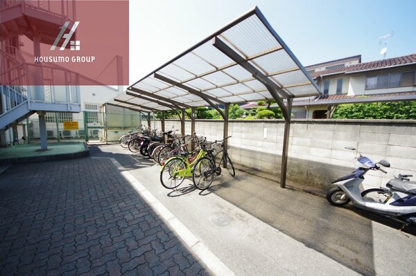 ロビー・ラウンジ(ゆとりのあるロビーです)