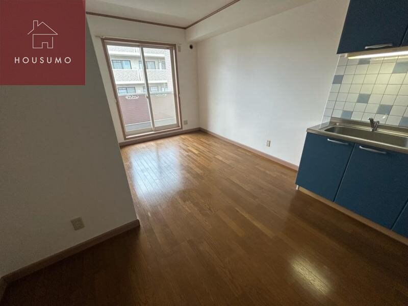 物件内観写真4　(使いやすい居間です)