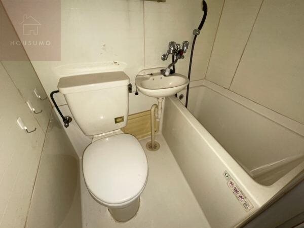 物件内観写真9　(コンパクトで使いやすいトイレです)