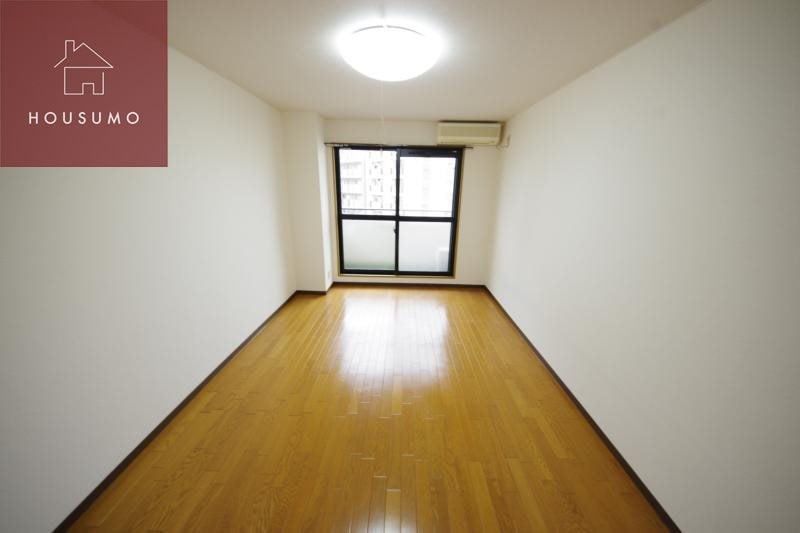 物件内観写真26　(広々とした洋室です)